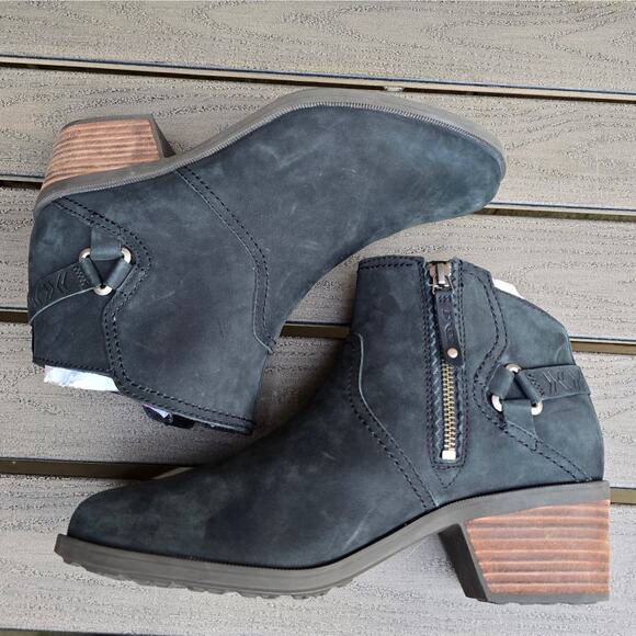 Teva Foxy Ankle Boots Women's Size 10 Black Nubuck Leather Side Zip Short Bootie - Picture 12 of 12